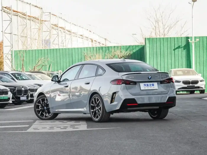 BMW 2 Series exterior