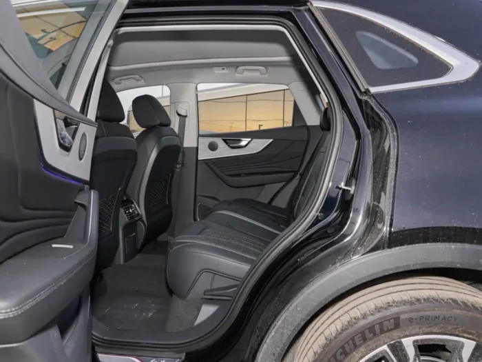 Hongqi HS5 — изображение 7