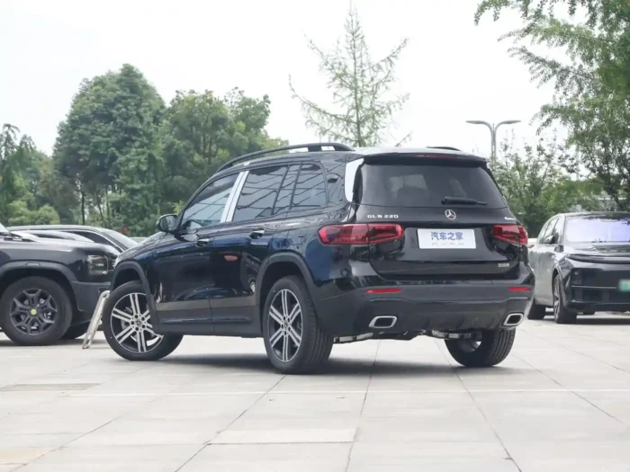 ⁦Mercedes-Benz GLB⁩ - الصورة ⁦4⁩