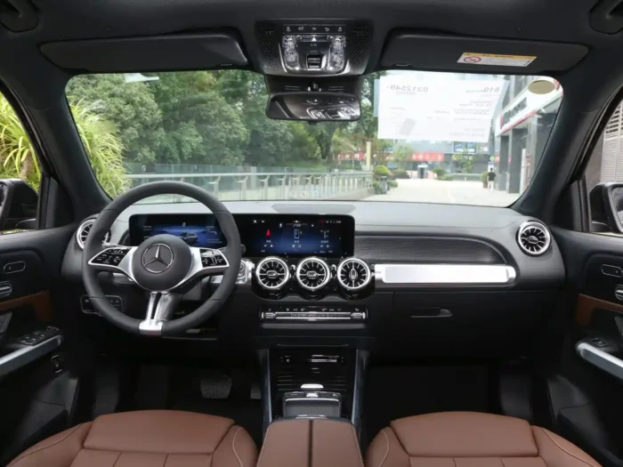 ⁦Mercedes-Benz GLB⁩ - الصورة ⁦5⁩