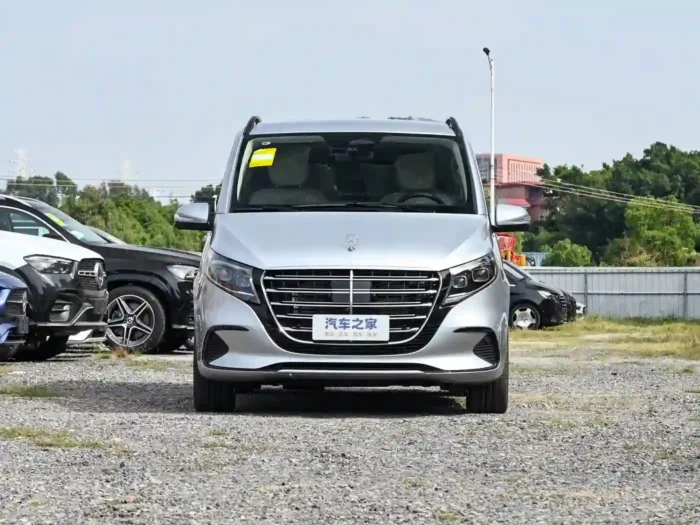 ⁦Mercedes-Benz V-Class⁩ - الصورة ⁦2⁩