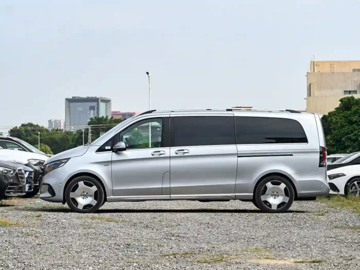 ⁦Mercedes-Benz V-Class⁩ - الصورة ⁦3⁩