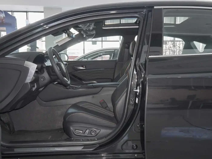 Toyota Avalon - Image 6