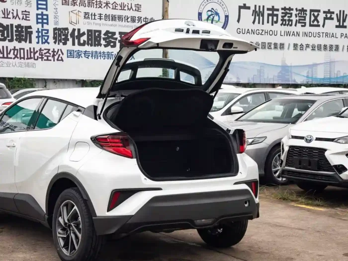 Toyota C-HR — изображение 9