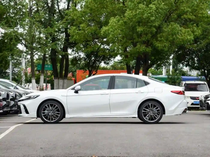 Toyota Camry - Image 3