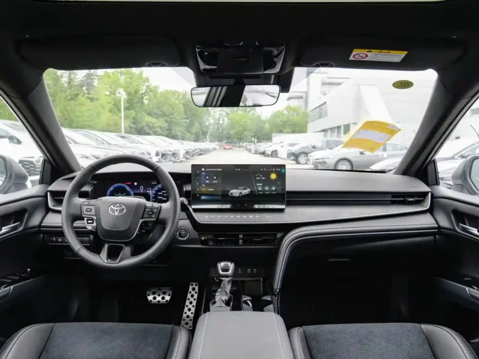 Toyota Camry - Image 5