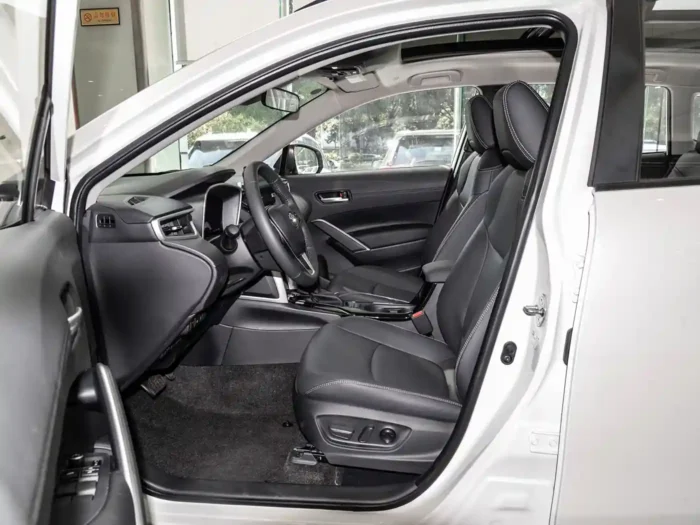 Toyota Corolla Cross(Gasoline) - Image 6