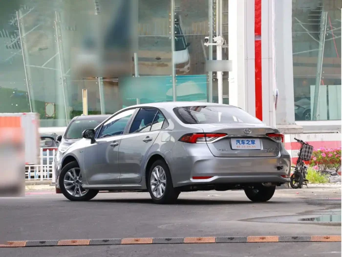 Toyota Corolla(Hybrid) - Image 4