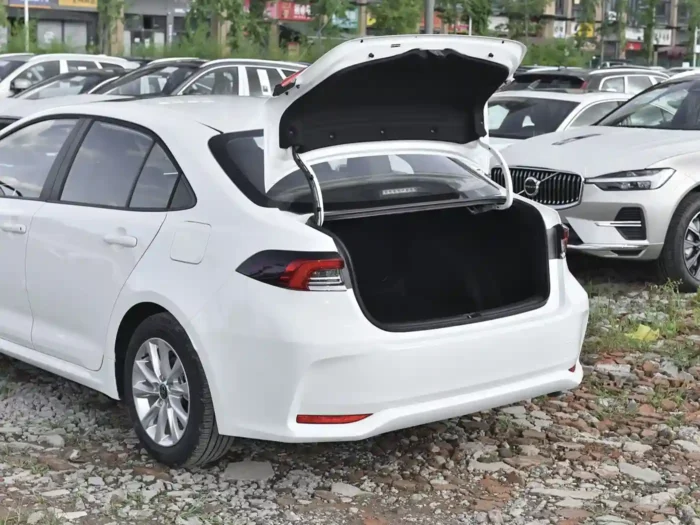 Toyota Corolla(Hybrid) - Image 8