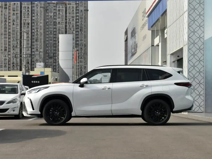 ⁦Toyota Crown Kluger(Gasoline)⁩ - الصورة ⁦3⁩