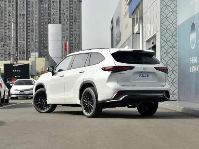 ⁦Toyota Crown Kluger(Gasoline)⁩ - الصورة ⁦4⁩