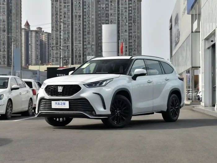 ⁦Toyota Crown Kluger(Gasoline)⁩ - الصورة ⁦1⁩