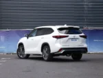 Toyota Crown Kluger(Hybrid) - Image 4