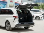 Toyota Grevia - Image 9