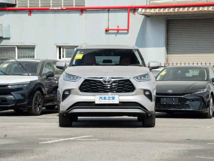 Toyota Hanlanda(Gasoline) — изображение 2