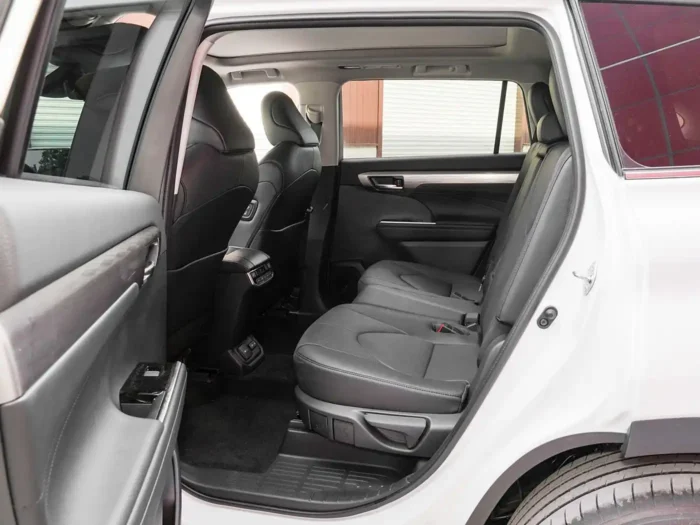 Toyota Hanlanda(Gasoline) — изображение 7