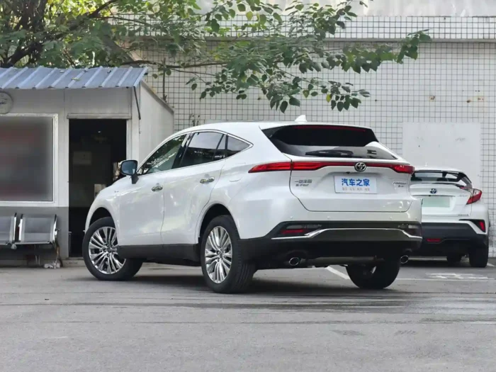 Toyota Harrier(Hybrid) - Image 4