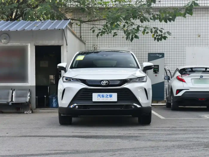 Toyota Harrier(Hybrid) - Image 2