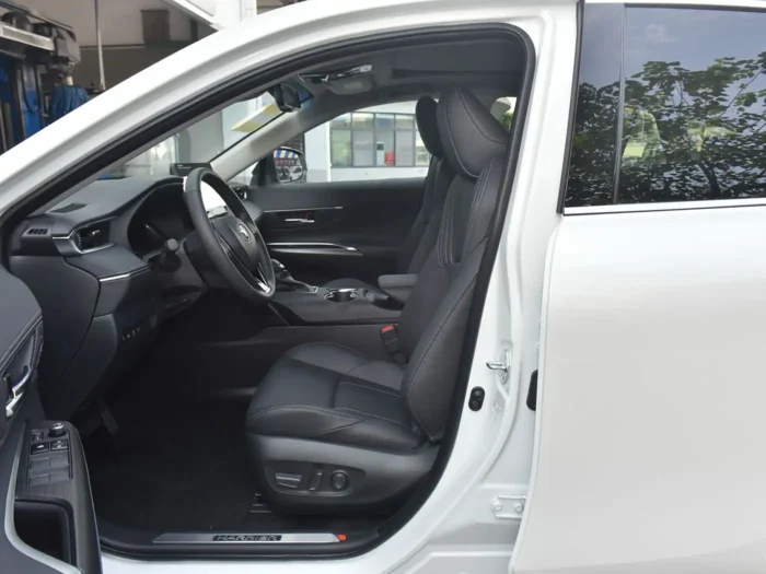 Toyota Harrier(Hybrid) - Image 6