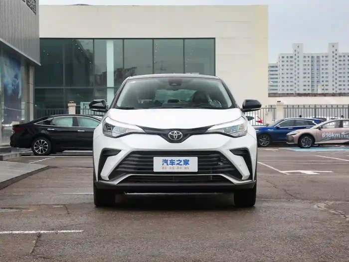 Toyota IZOA((Gasoline) — изображение 2