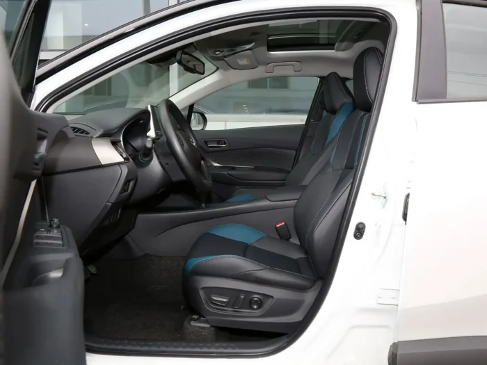 Toyota IZOA((Gasoline) — изображение 6