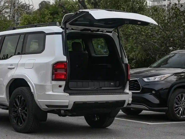 Toyota Prado - Image 9