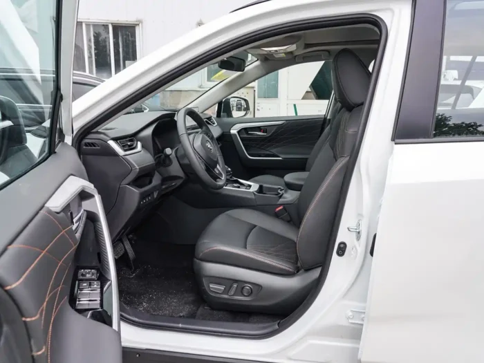 Toyota RAV4 — изображение 6