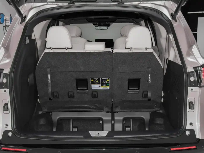 Toyota Sienna – Image 9