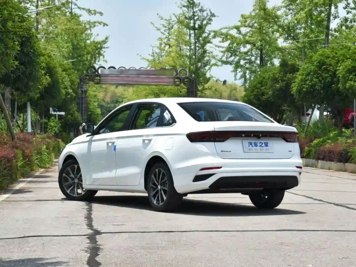Geely EMGRAND(Gasoline) - Image 4