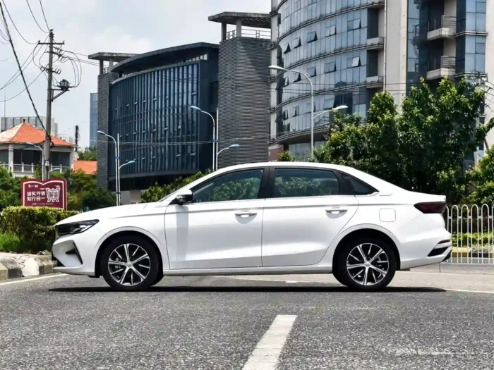 Geely EMGRAND（Hybird） - Image 3