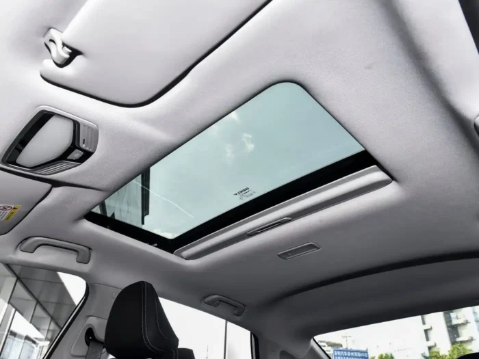 Geely EMGRAND（Hybird） - Image 8