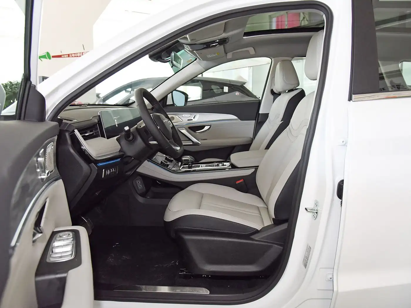 Jetour X70 PRO interior (2) Jetour X70 PRO – Image 6
