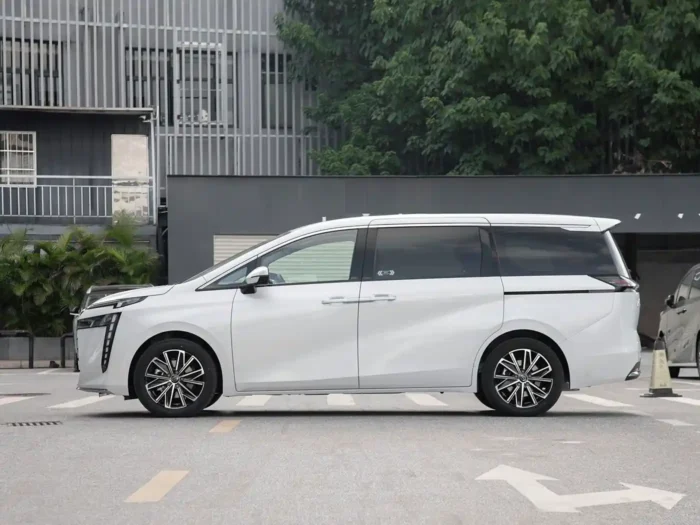 ⁦Trumpchi E8⁩ - الصورة ⁦3⁩