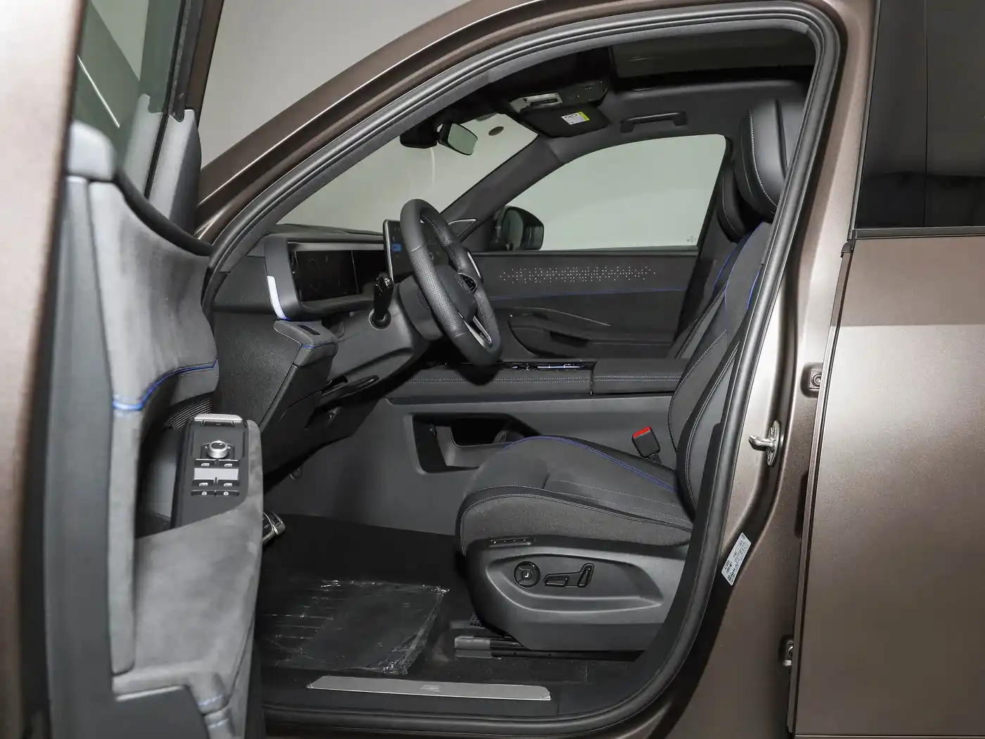 Volkswagen Teramont interior (3) Volkswagen Teramont - Image 6