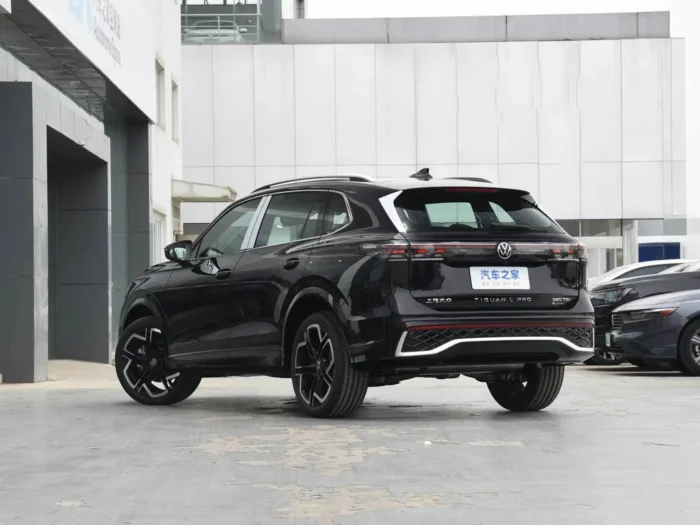 Volkswagen Tiguan L - Image 4