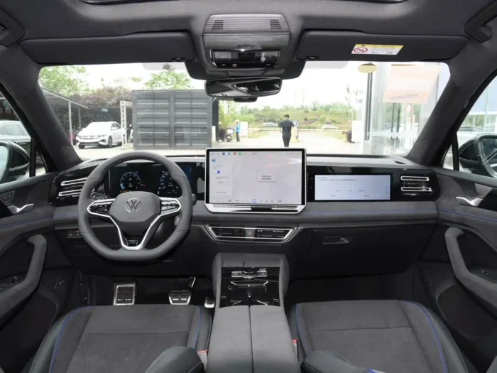 Volkswagen Tiguan L - Image 5