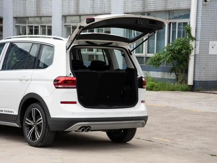 Volkswagen Touran - Image 9