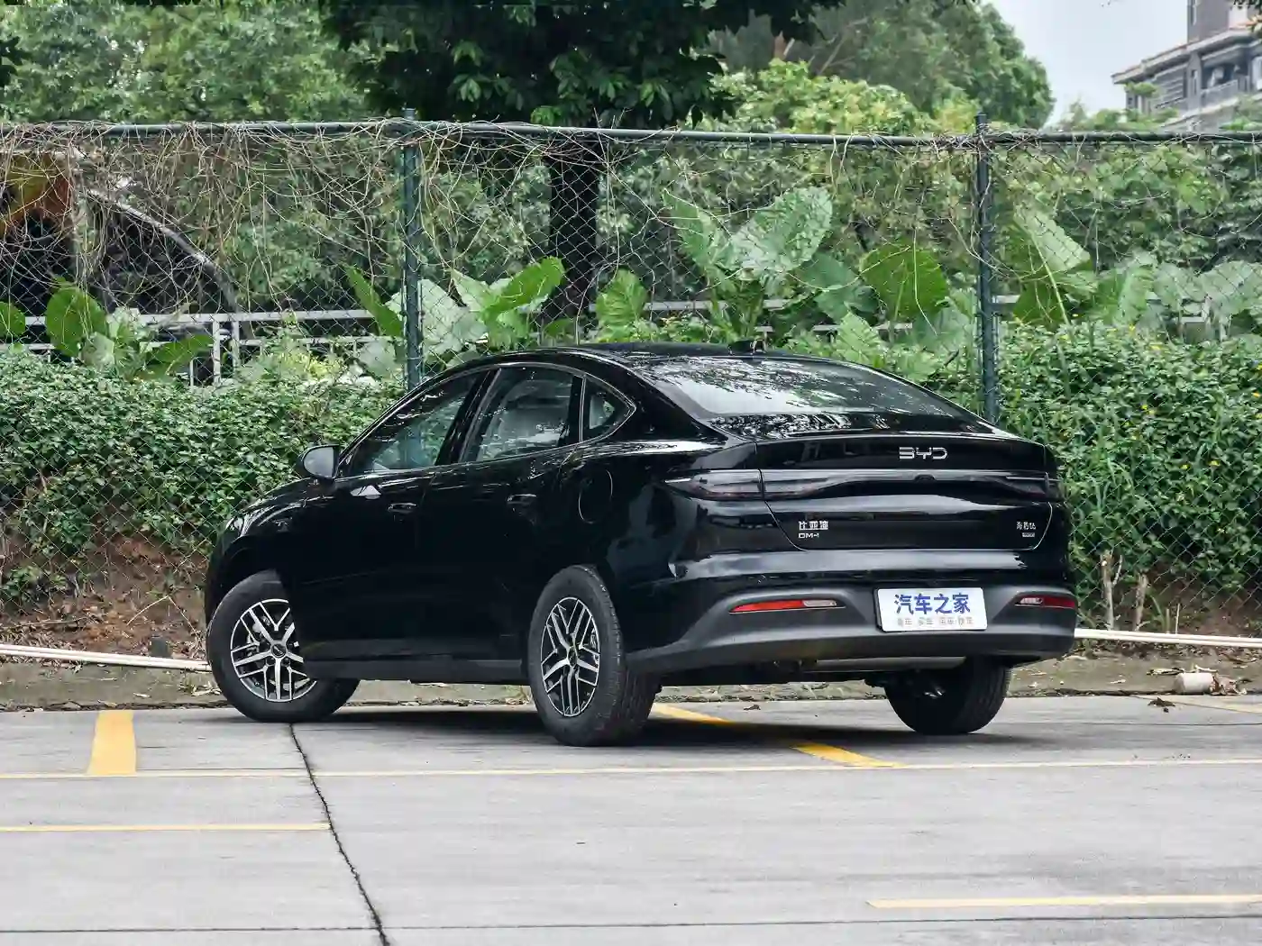BYD Haibao 05 DM-i exterior (1) BYD Haibao 05 DM-i - الصورة 3