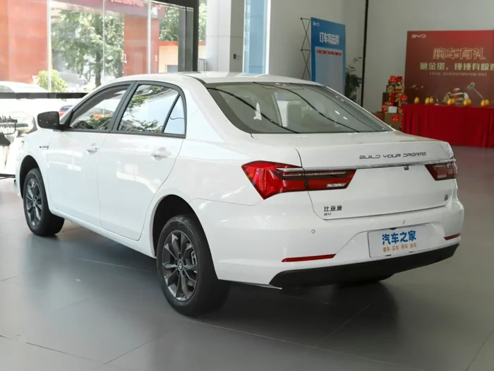 BYD Qin New Energy — изображение 4