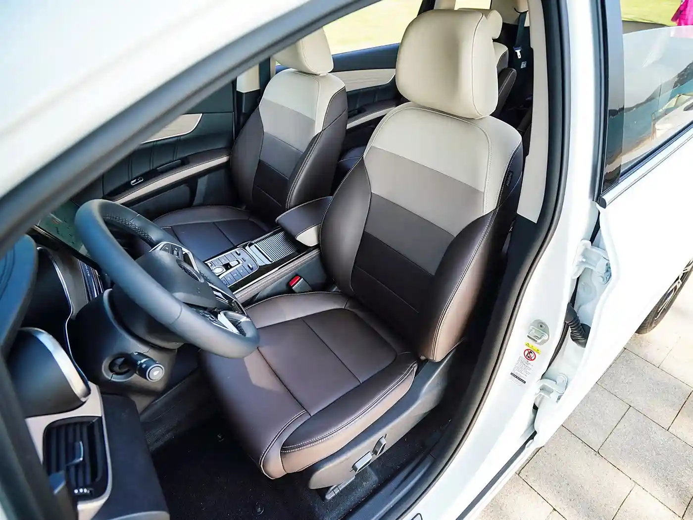 BYD Song MAX New Energy interior (5) BYD Song MAX New Energy - الصورة 6