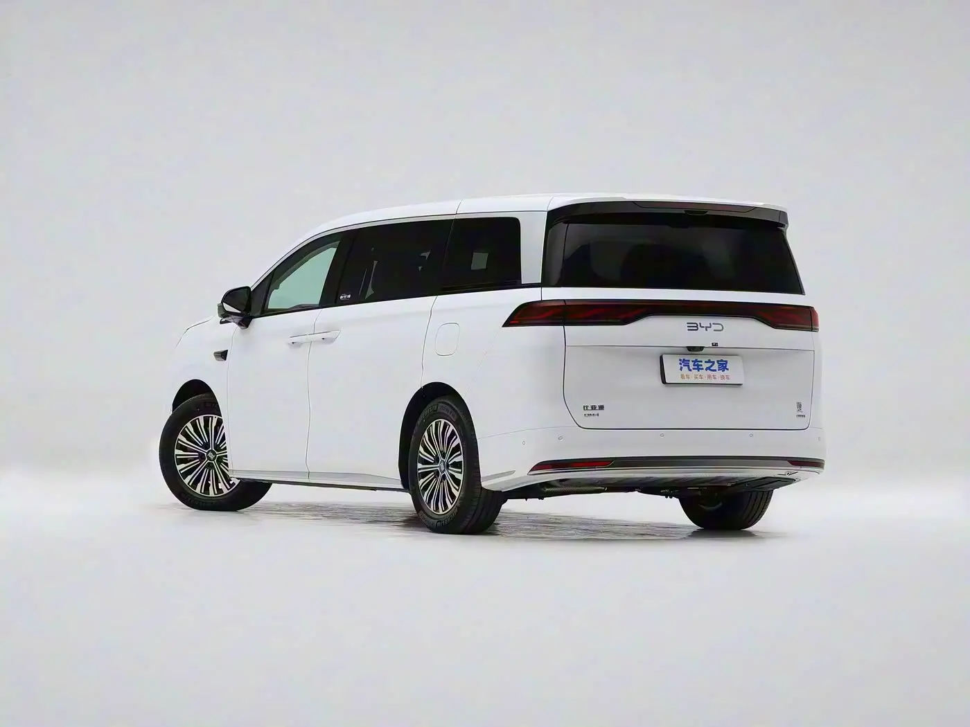 BYD Xia exterior (4) BYD Xia - الصورة 4