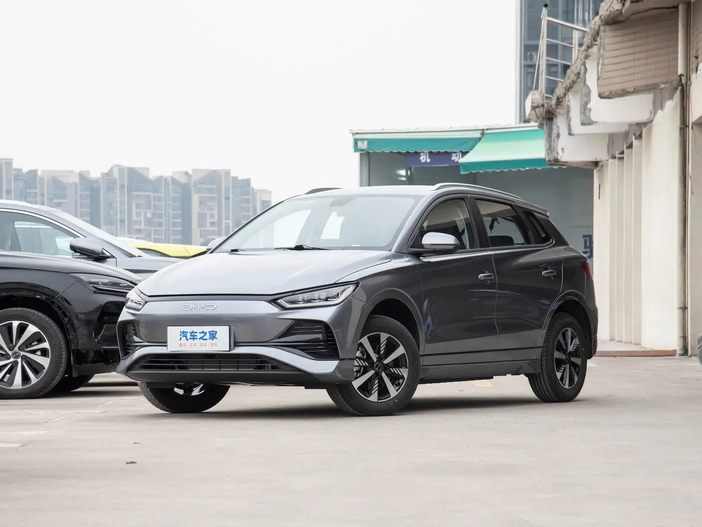 BYD e7 exterior (1) BYD e2 - الصورة 1