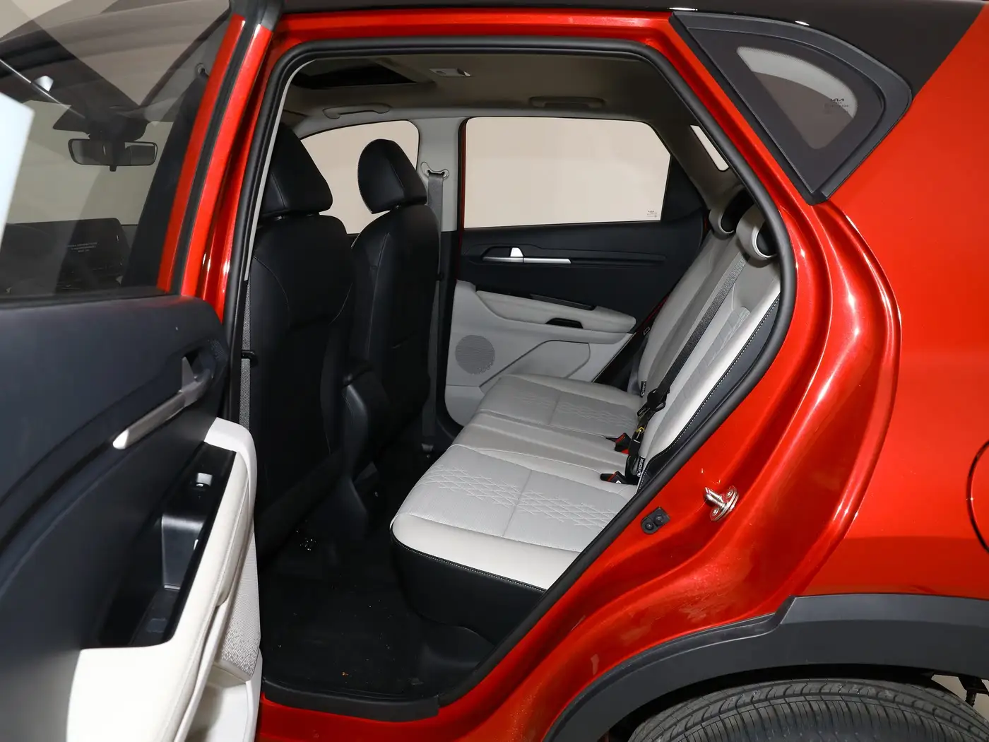 Kia Sonet interior (5) Kia Sonet - Image 7