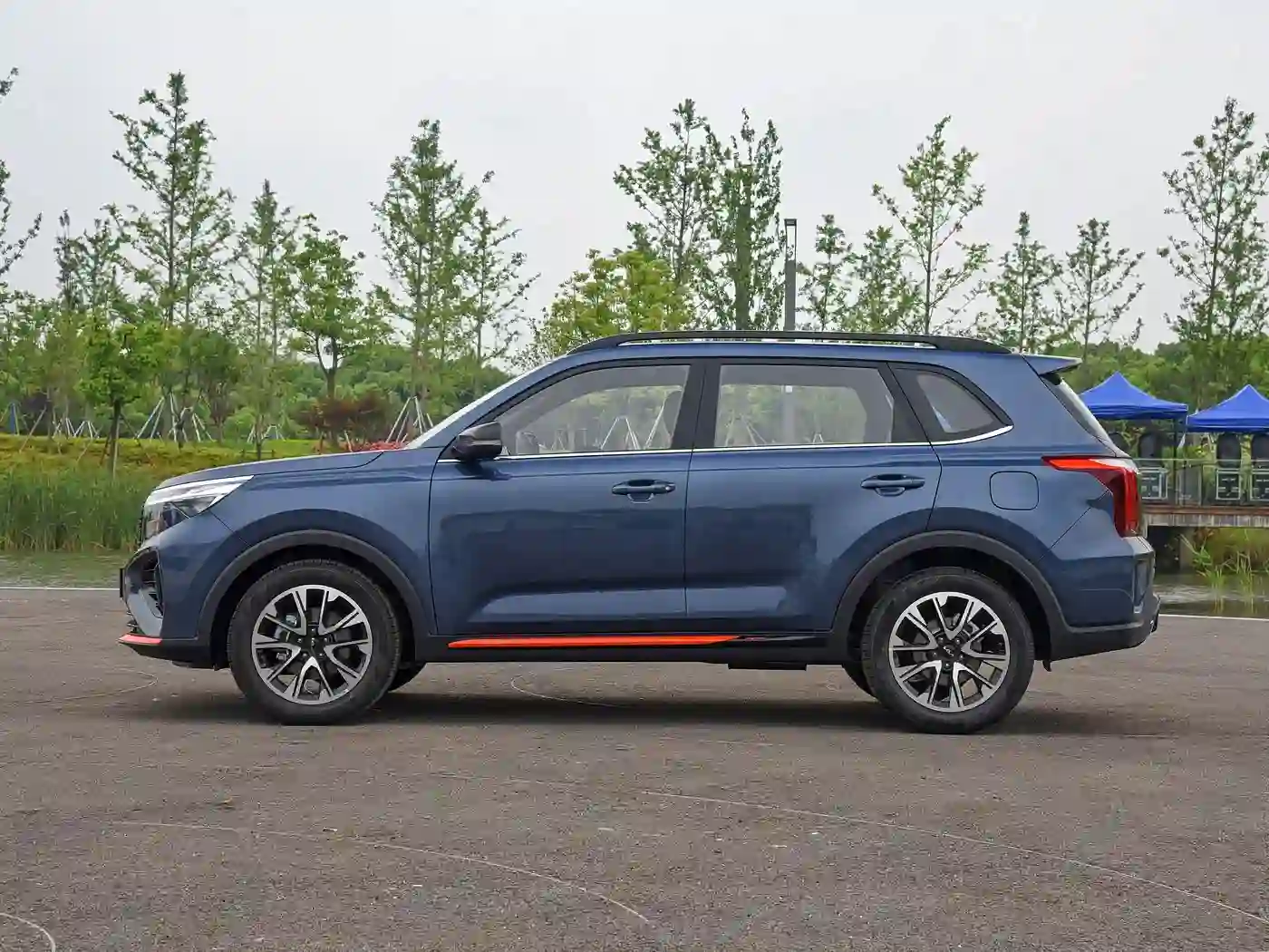 Kia Sportage exterior (2) Kia Sportage – Image 3