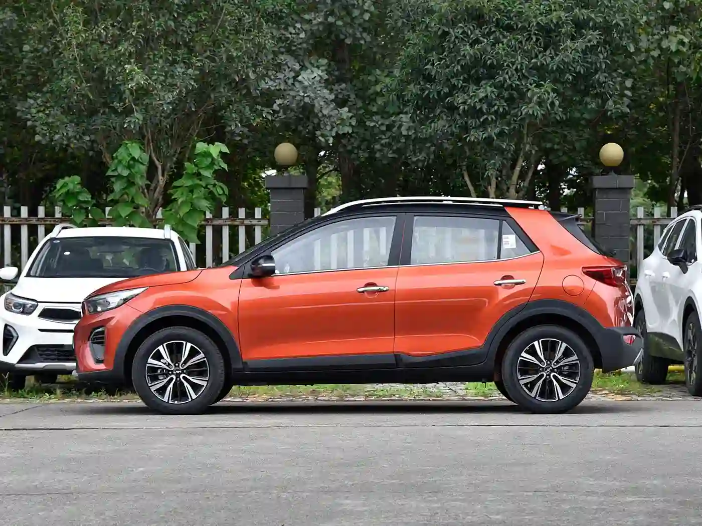 Kia Stonic exterior (2) Kia Stonic – Image 3