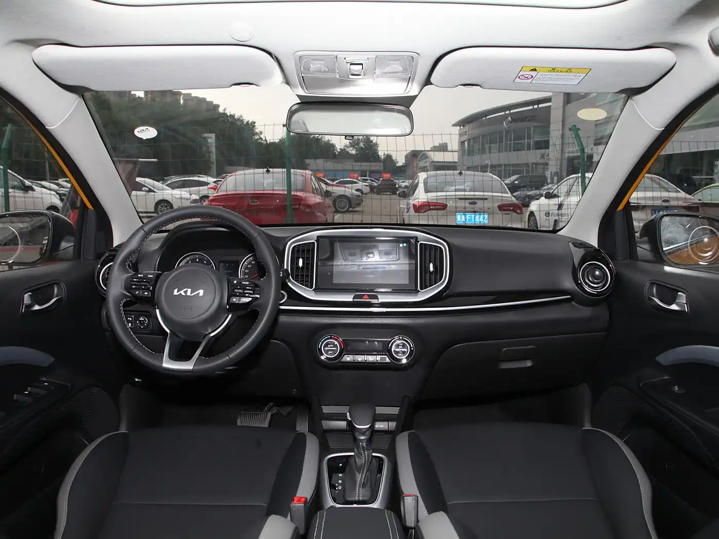 Kia Stonic interior (3) Kia Stonic – Image 5