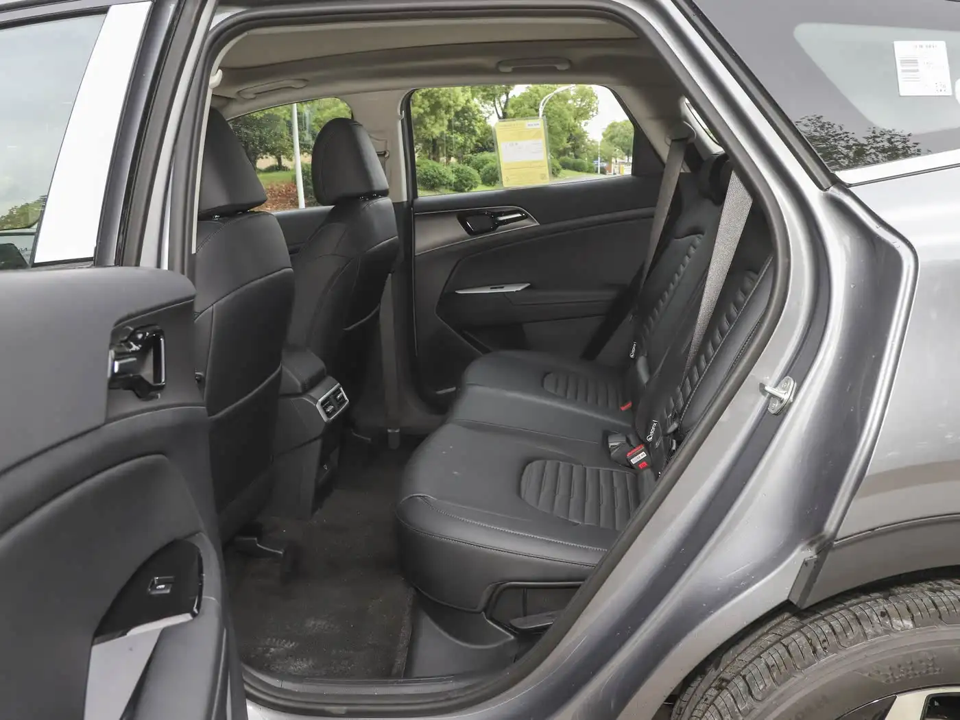 Shibo Tuojie (Sportage) interior (2) Kia Shibo Tuojie (Sportage) – Image 7