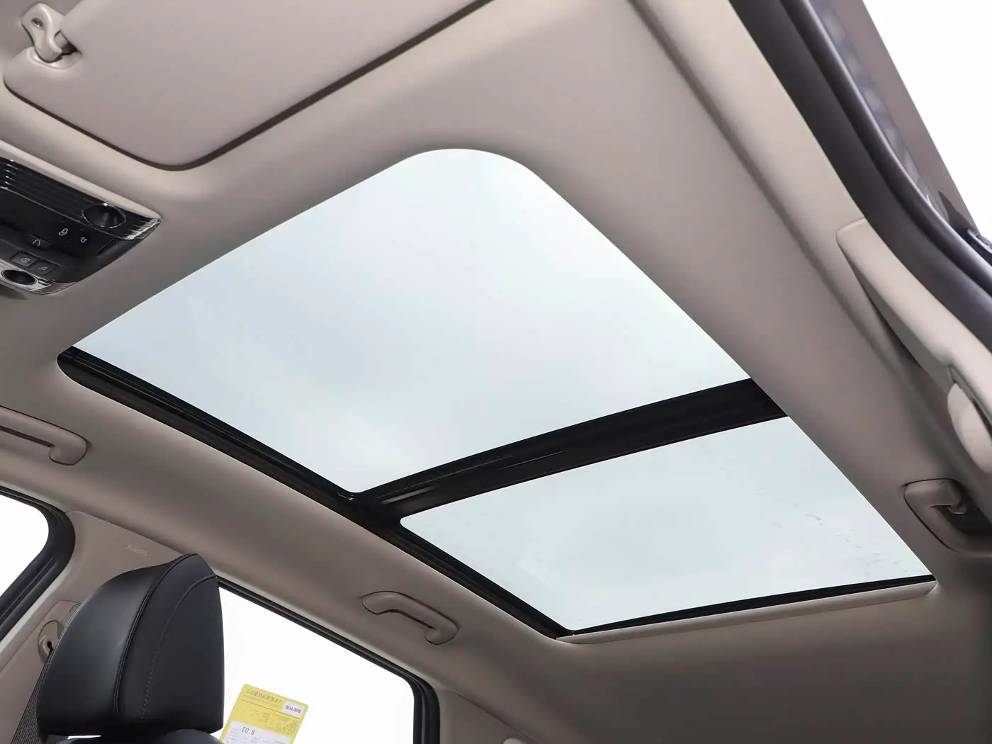 Shibo Tuojie (Sportage) interior (4) Kia Shibo Tuojie (Sportage) – Image 8