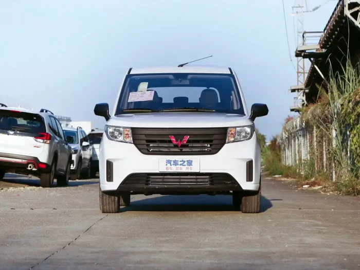 Wuling Hongguang PLUS - Imagen 2