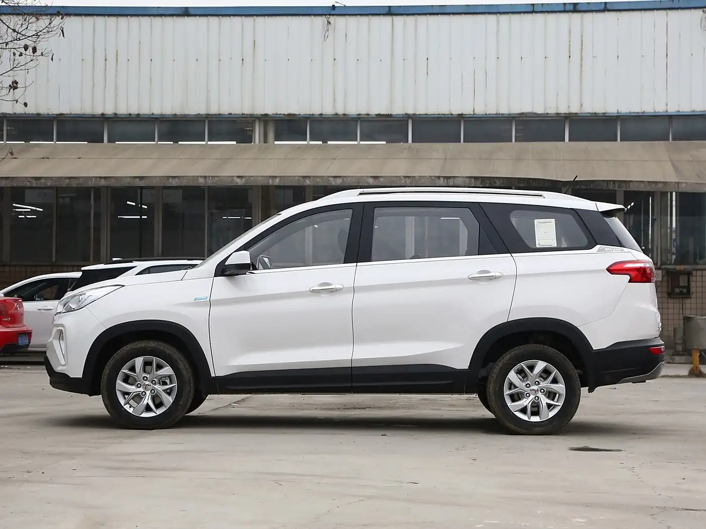 Wuling Hongguang S3 exterior Wuling Hongguang S3 - الصورة 3